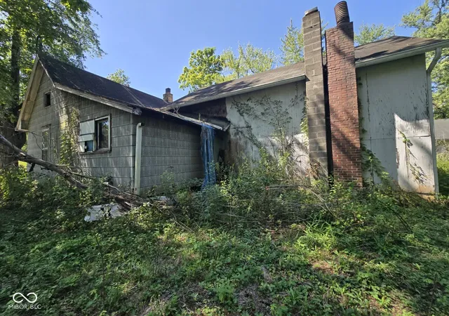 Photo 3 of Sale Pending at 7155 E Cass Main St, Sullivan, IN 47882 | MLS# 22124596 | Listing updated on 2026-10-26
