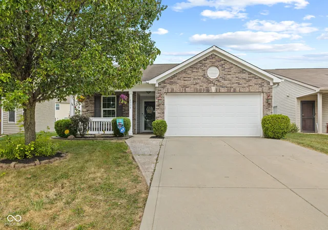 Photo 1 of Single family home for sale at 6336 Emerald Springs Dr, Indianapolis, IN 46221 | MLS# 22124629 | Listing updated on 2026-09-30