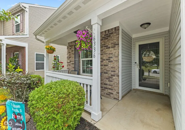 Photo 3 of Single family home for sale at 6336 Emerald Springs Dr, Indianapolis, IN 46221 | MLS# 22124629 | Listing updated on 2026-09-30