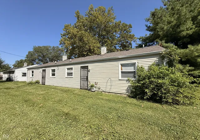 Photo 3 of Sale Pending at 2201 Admiral Dr, Indianapolis, IN 46219 | MLS# 22124631 | Listing updated on 2026-09-26