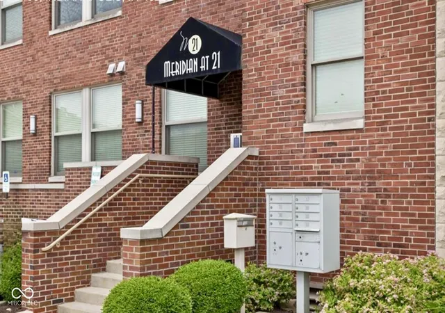 Photo 2 of Condo for sale at 2105 N Meridian St #202, Indianapolis, IN 46202 | MLS# 22124655 | Listing updated on 2026-09-10