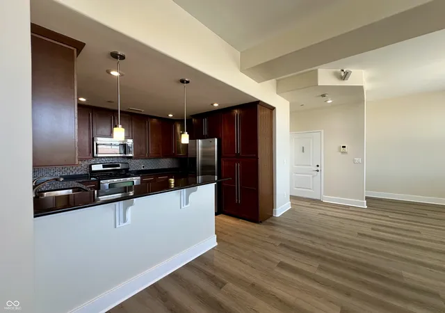 Photo 4 of Condo for sale at 2105 N Meridian St #202, Indianapolis, IN 46202 | MLS# 22124655 | Listing updated on 2026-09-10