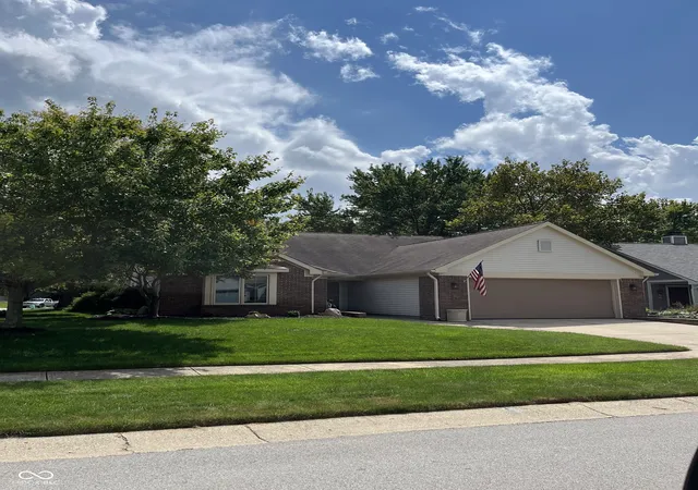 Photo 1 of Single family home for sale at 6423 Franklin Ct, Fishers, IN 46038 | MLS# 22124669 | Listing updated on 2026-09-27