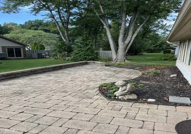 Photo 3 of Single family home for sale at 6423 Franklin Ct, Fishers, IN 46038 | MLS# 22124669 | Listing updated on 2026-09-27
