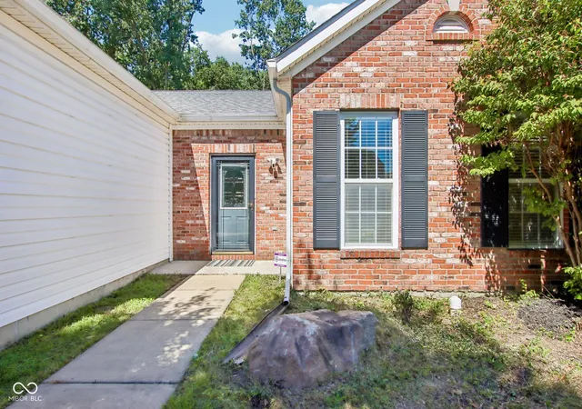 Photo 2 of Single family home for sale at 3414 Aylesford Ln, Indianapolis, IN 46228 | MLS# 22124677 | Listing updated on 2026-09-14