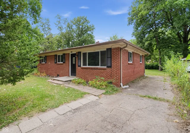 Photo 1 of Single family home for sale at 3618 N Hartman Dr, Indianapolis, IN 46226 | MLS# 22124745 | Listing updated on 2026-10-21