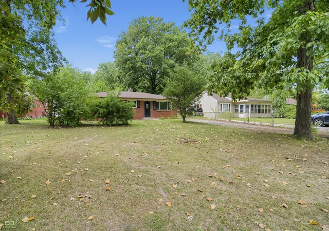 Photo 3 of Single family home for sale at 3618 N Hartman Dr, Indianapolis, IN 46226 | MLS# 22124745 | Listing updated on 2026-10-21