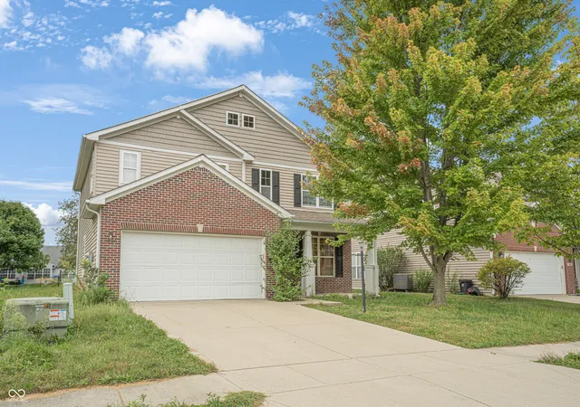 Photo 2 of Single family home for sale at 272 Brookview Dr, Brownsburg, IN 46112 | MLS# 22124750 | Listing updated on 2026-09-14