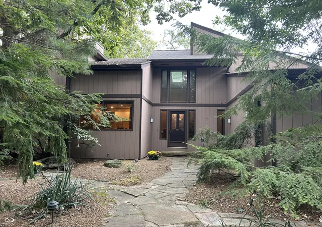Photo 1 of Single family home for sale at 7880 Sunset Ln, Indianapolis, IN 46260 | MLS# 22124769 | Listing updated on 2026-10-05