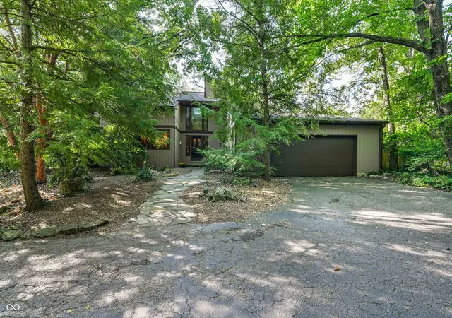 Photo 2 of Single family home for sale at 7880 Sunset Ln, Indianapolis, IN 46260 | MLS# 22124769 | Listing updated on 2026-10-05