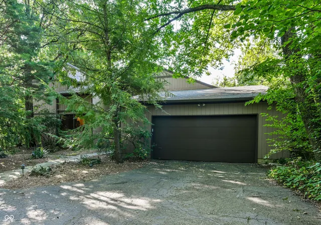 Photo 3 of Single family home for sale at 7880 Sunset Ln, Indianapolis, IN 46260 | MLS# 22124769 | Listing updated on 2026-10-05