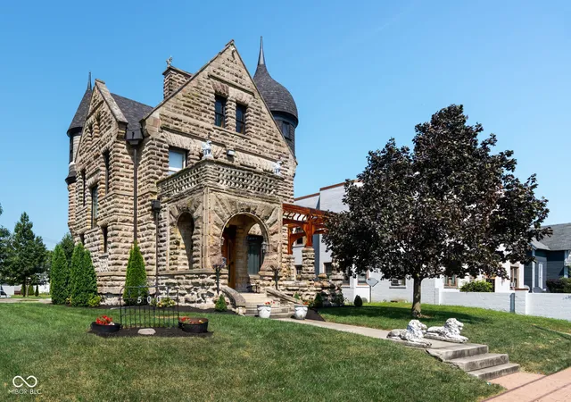 Photo 3 of Single family home for sale at 500 E Washington St, Frankfort, IN 46041 | MLS# 22124778 | Listing updated on 2026-09-11