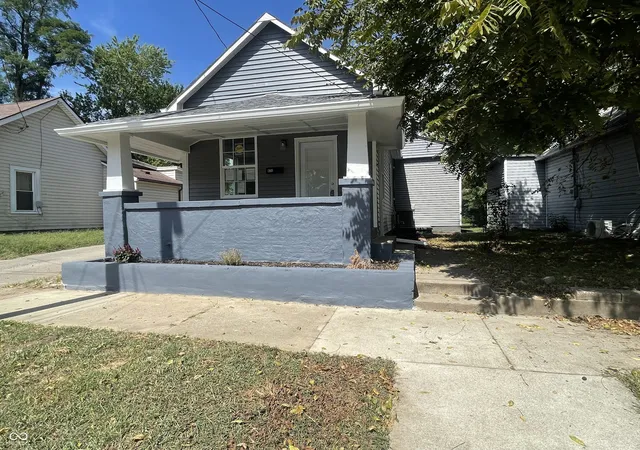 Photo 1 of Single family home for sale at 626 W Franklin St, Shelbyville, IN 46176 | MLS# 22124780 | Listing updated on 2026-09-26