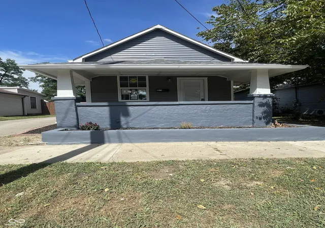 Photo 2 of Single family home for sale at 626 W Franklin St, Shelbyville, IN 46176 | MLS# 22124780 | Listing updated on 2026-09-26