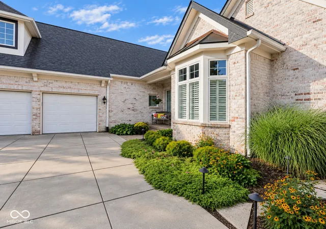 Photo 3 of Sale Pending at 15532 Long Cvs Blvd, Carmel, IN 46033 | MLS# 22124812 | Listing updated on 2026-09-14