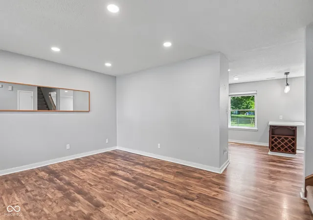 Photo 2 of Single family home for sale at 4039 Magnolia Dr, Franklin, IN 46131 | MLS# 22124814 | Listing updated on 2026-09-25