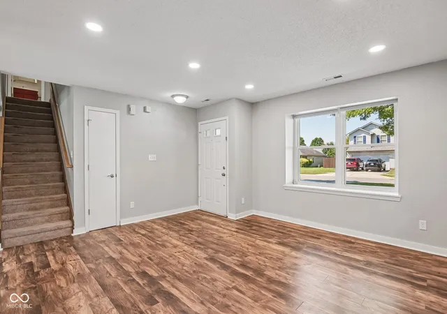 Photo 3 of Single family home for sale at 4039 Magnolia Dr, Franklin, IN 46131 | MLS# 22124814 | Listing updated on 2026-09-25