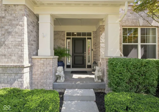 Photo 3 of Sale Pending at 6411 Blackstone, Zionsville, IN 46077 | MLS# 22124818 | Listing updated on 2026-10-02
