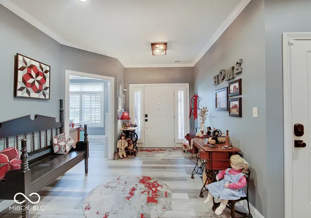Photo 2 of Single family home for sale at 2814 Stones Bay Dr, Greenwood, IN 46143 | MLS# 22124832 | Listing updated on 2026-09-10