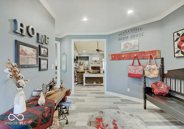 Photo 4 of Single family home for sale at 2814 Stones Bay Dr, Greenwood, IN 46143 | MLS# 22124832 | Listing updated on 2026-09-10