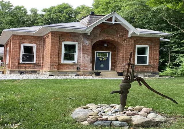 Photo 1 of Single family home for sale at 14318 Aboite Ctr Rd, Fort Wayne, IN 46814 | MLS# 22124850 | Listing updated on 2026-09-21