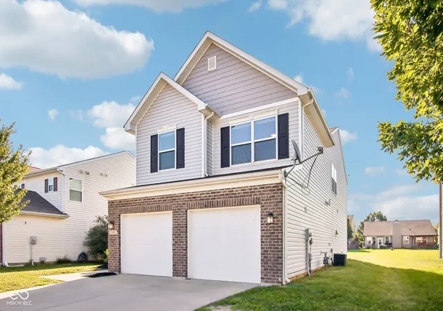 Photo 2 of Single family home for sale at 19492 Chip Shot Rd, Noblesville, IN 46062 | MLS# 22124859 | Listing updated on 2026-09-30
