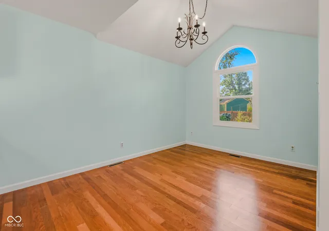Photo 4 of Single family home for sale at 3525 Richland Dr, Columbus, IN 47203 | MLS# 22124872 | Listing updated on 2026-09-22