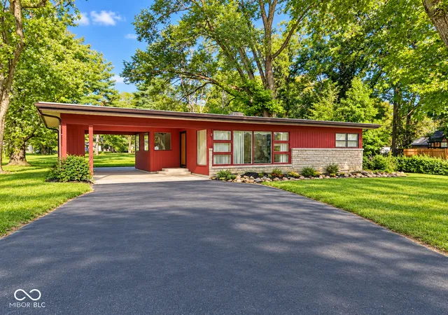 Photo 1 of Single family home for sale at 930 Eustis Dr, Indianapolis, IN 46229 | MLS# 22124874 | Listing updated on 2026-09-10