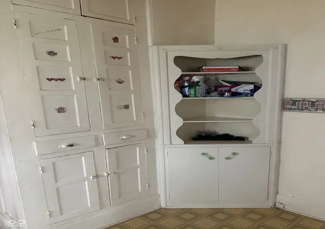 Photo 3 of Single family home for sale at 711 S Locust St, Greencastle, IN 46135 | MLS# 22124881 | Listing updated on 2026-09-14