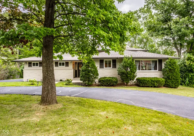 Photo 1 of Sale Pending at 5847 Gloucester Cir, Indianapolis, IN 46220 | MLS# 22124885 | Listing updated on 2026-09-14