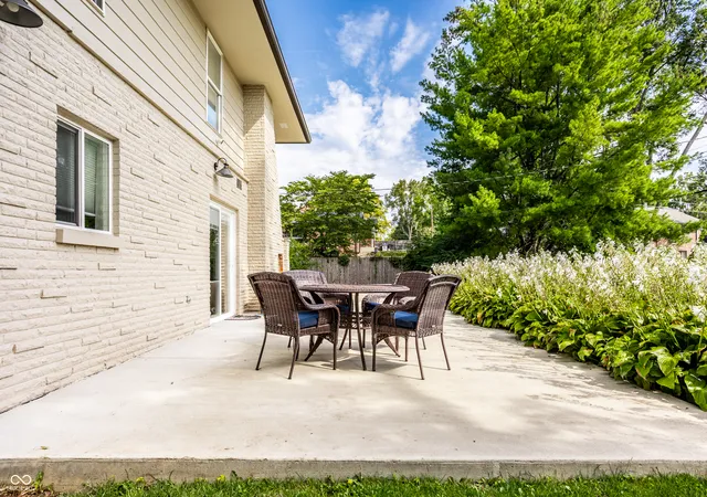 Photo 3 of Sale Pending at 5847 Gloucester Cir, Indianapolis, IN 46220 | MLS# 22124885 | Listing updated on 2026-09-14