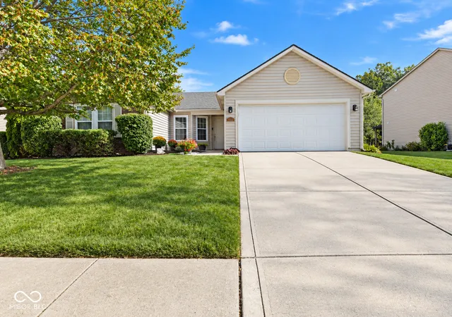 Photo 1 of Single family home for sale at 3020 Shadow Lake Dr, Indianapolis, IN 46217 | MLS# 22124888 | Listing updated on 2026-10-05