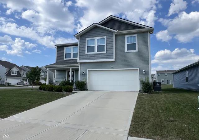 Photo 2 of Single family home for sale at 11606 Melnick Ln, Indianapolis, IN 46235 | MLS# 22124896 | Listing updated on 2026-09-12