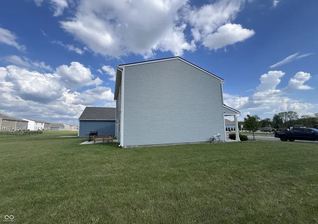 Photo 3 of Single family home for sale at 11606 Melnick Ln, Indianapolis, IN 46235 | MLS# 22124896 | Listing updated on 2026-09-12