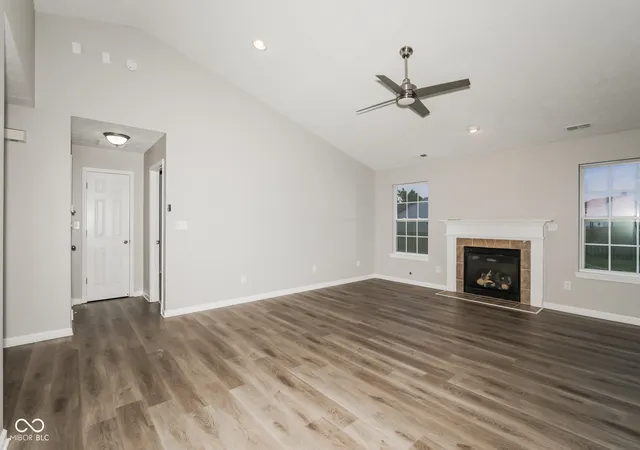 Photo 4 of Single family home for sale at 11620 Tucker Ct, Indianapolis, IN 46229 | MLS# 22124903 | Listing updated on 2026-10-14