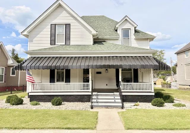 Photo 1 of Single family home for sale at 422 W Mechanic St, Shelbyville, IN 46176 | MLS# 22124946 | Listing updated on 2026-09-22