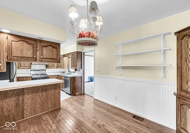 Photo 4 of Sale Pending at 540 Delbrick Ln, Indianapolis, IN 46229 | MLS# 22124950 | Listing updated on 2026-10-09