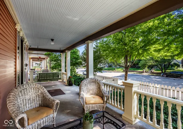 Photo 4 of Sale Pending at 1928 N Delaware St, Indianapolis, IN 46202 | MLS# 22124952 | Listing updated on 2026-09-15