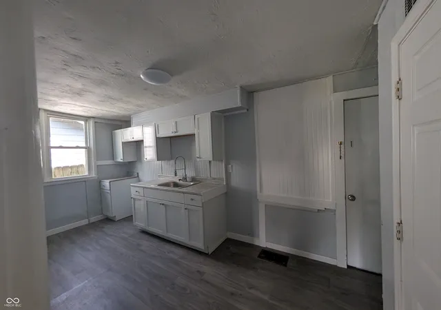 Photo 3 of Multi family home for sale at 1818 1820 W 7th Street, Muncie, IN | MLS# 22124965 | Listing updated on 2026-09-11