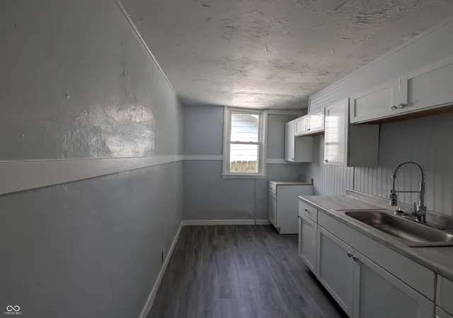 Photo 3 of House for sale at 1818-1820 W 7th Street, Muncie, IN | MLS# 22124965 | Listing updated on 2026-09-11