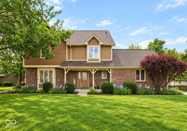 Photo 1 of Sale Pending at 11452 Geist Woods Dr, Indianapolis, IN 46236 | MLS# 22124977 | Listing updated on 2026-09-23