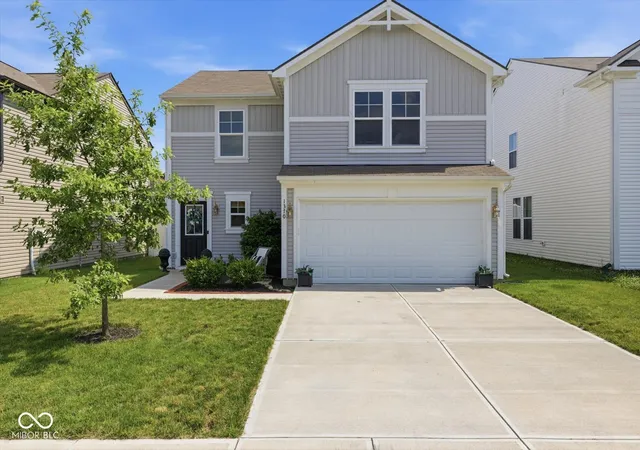 Photo 1 of Single family home for sale at 1370 Delacorte Cir, Shelbyville, IN 46176 | MLS# 22124982 | Listing updated on 2026-09-18