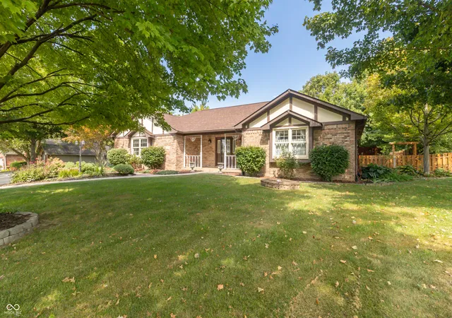 Photo 3 of Single family home for sale at 2460 E Hickory Blvd, Greenfield, IN 46140 | MLS# 22124986 | Listing updated on 2026-10-05
