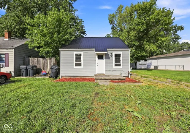 Photo 1 of Single family home for sale at 3813 Saint Charles St, Anderson, IN 46013 | MLS# 22124990 | Listing updated on 2026-09-10