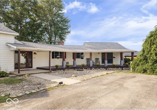 Photo 3 of Sale Pending at 4098 E State Rd 38, New Castle, IN 47362 | MLS# 22124998 | Listing updated on 2026-09-15