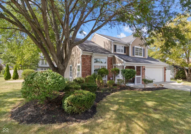 Photo 1 of Sale Pending at 11017 Lake Run Dr, Fishers, IN 46038 | MLS# 22125001 | Listing updated on 2026-09-24