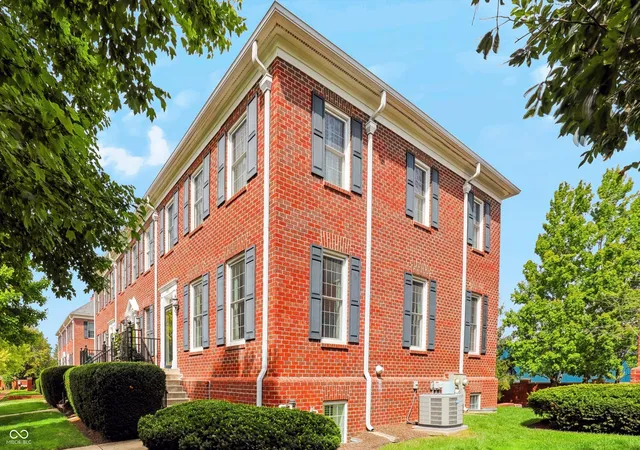 Photo 2 of Sale Pending at 4036 Heyward Pl, Indianapolis, IN 46250 | MLS# 22125004 | Listing updated on 2026-09-12