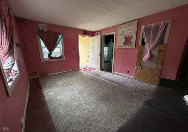 Photo 2 of Sale Pending at 2177 Gent St, Indianapolis, IN 46202 | MLS# 22125005 | Listing updated on 2026-10-14