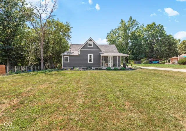 Photo 1 of Single family home for sale at 449 W Mill St, Danville, IN 46122 | MLS# 22125010 | Listing updated on 2026-09-10