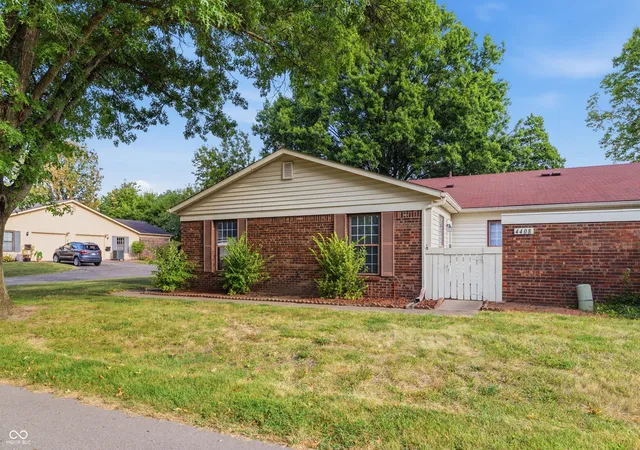 Photo 2 of Condo for sale at 4408 Clovelly Ct, Indianapolis, IN 46254 | MLS# 22125019 | Listing updated on 2026-09-29